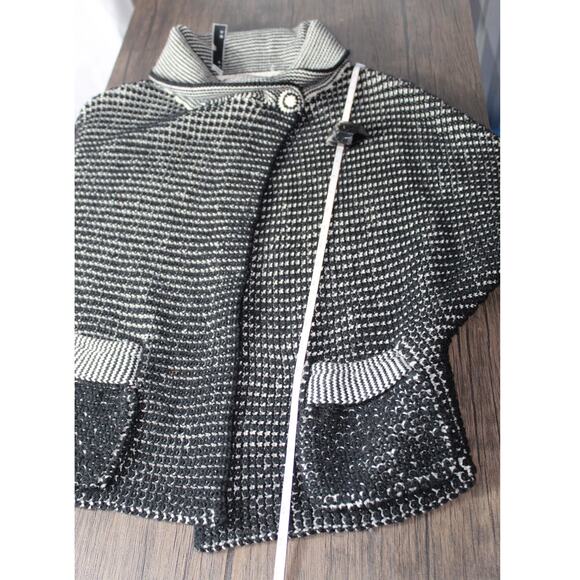 Trina Turk Sweater Capelet Cowl Neck Wrap Closure Short Sleeve S/M - Picture 9 of 12